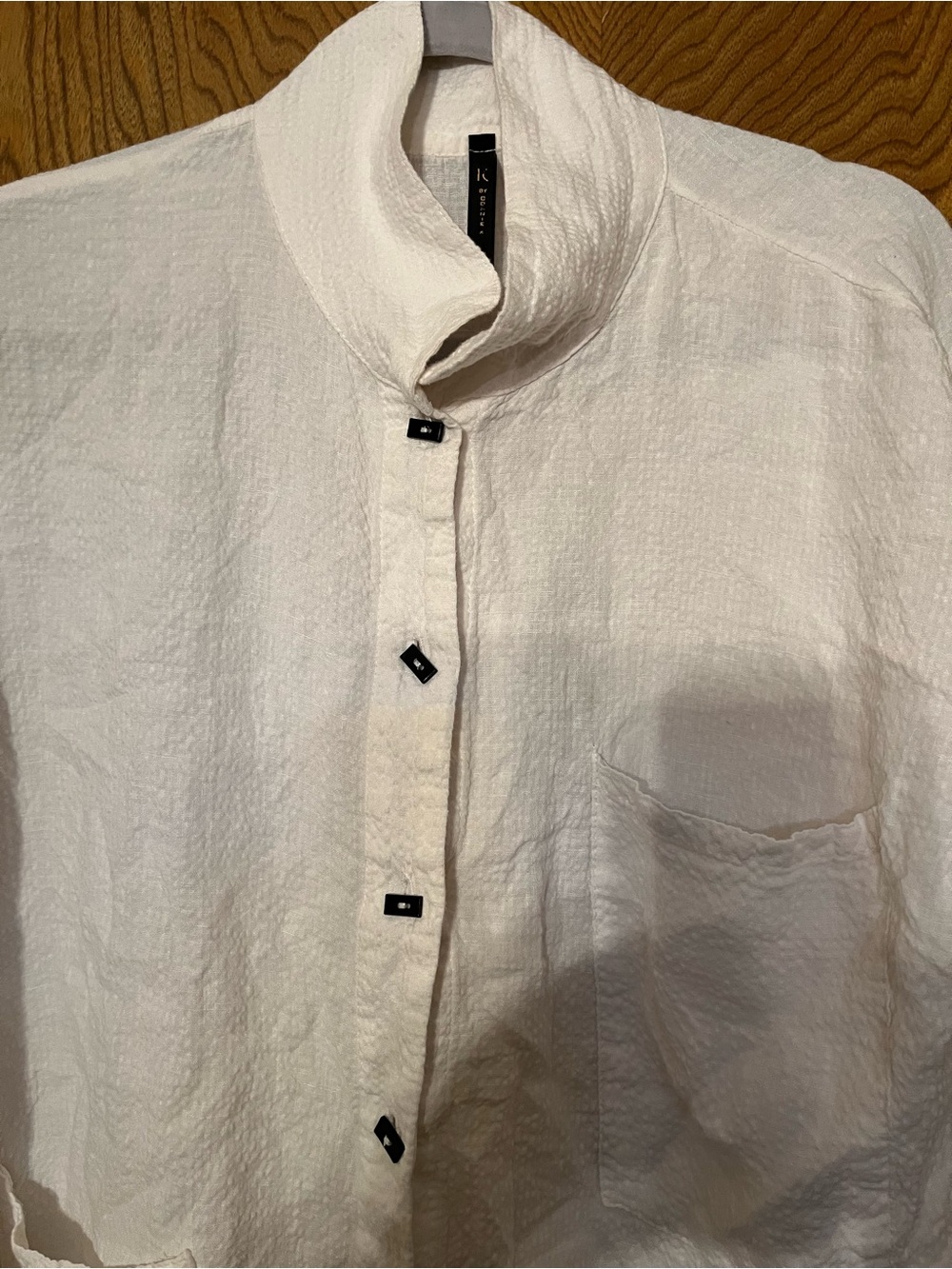 L IC Collection White Textured Button-Front Women’s Top